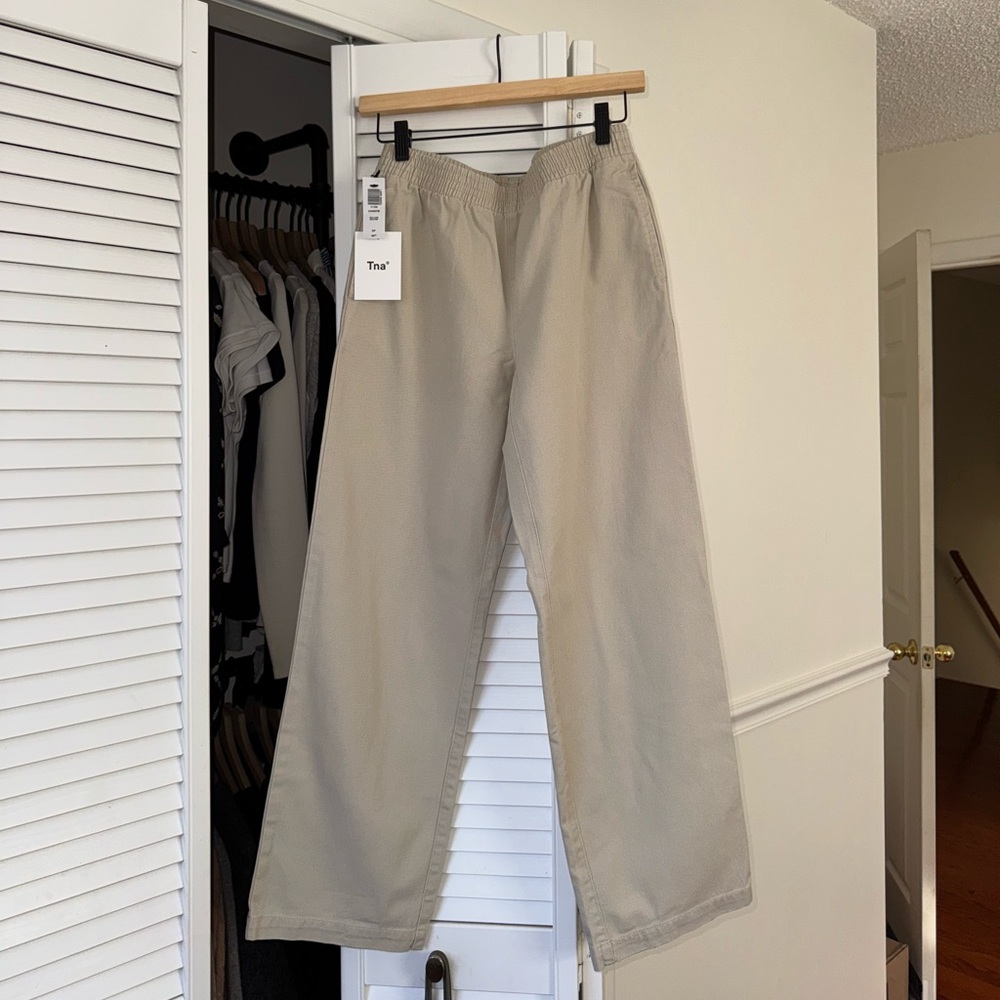 Aritzia ‘TNA Christie Pant’ in Cream